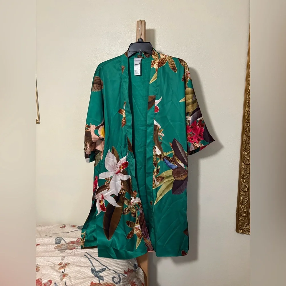 Chico's Emerald Green Floral Satin Kimono - Picture 1 of 3
